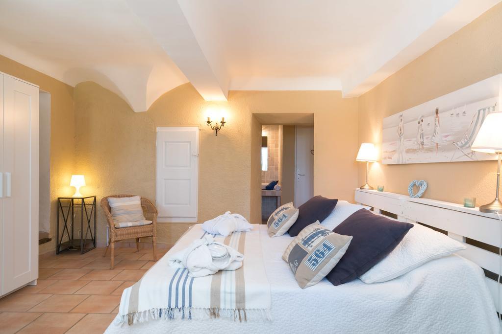 Chateau Nestuby Cotignac Buitenkant foto